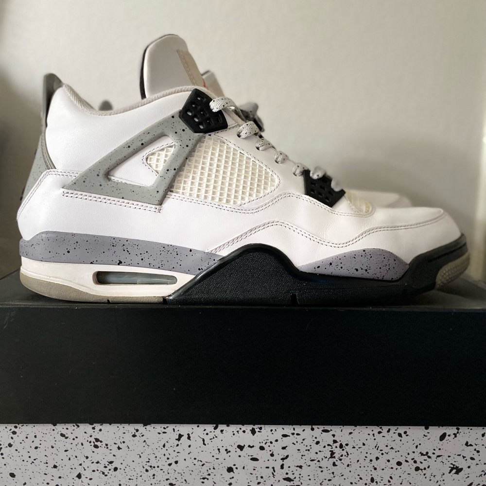 Air Jordan 4 Retro OG “White Cement” 2016